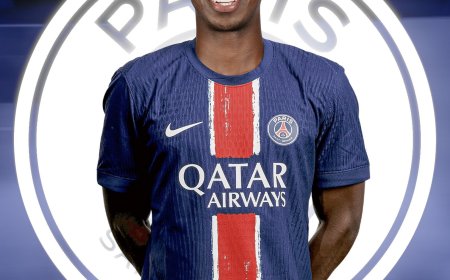 William Pacho from Frankfurt to Paris Saint-Germain