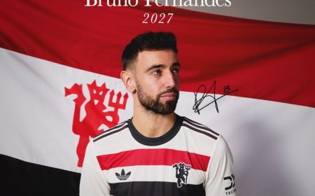 Bruno Fernandes signs new contract with Man Utd until 2027