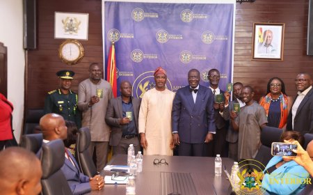 Ivorian Refugees Receive Resident Permits